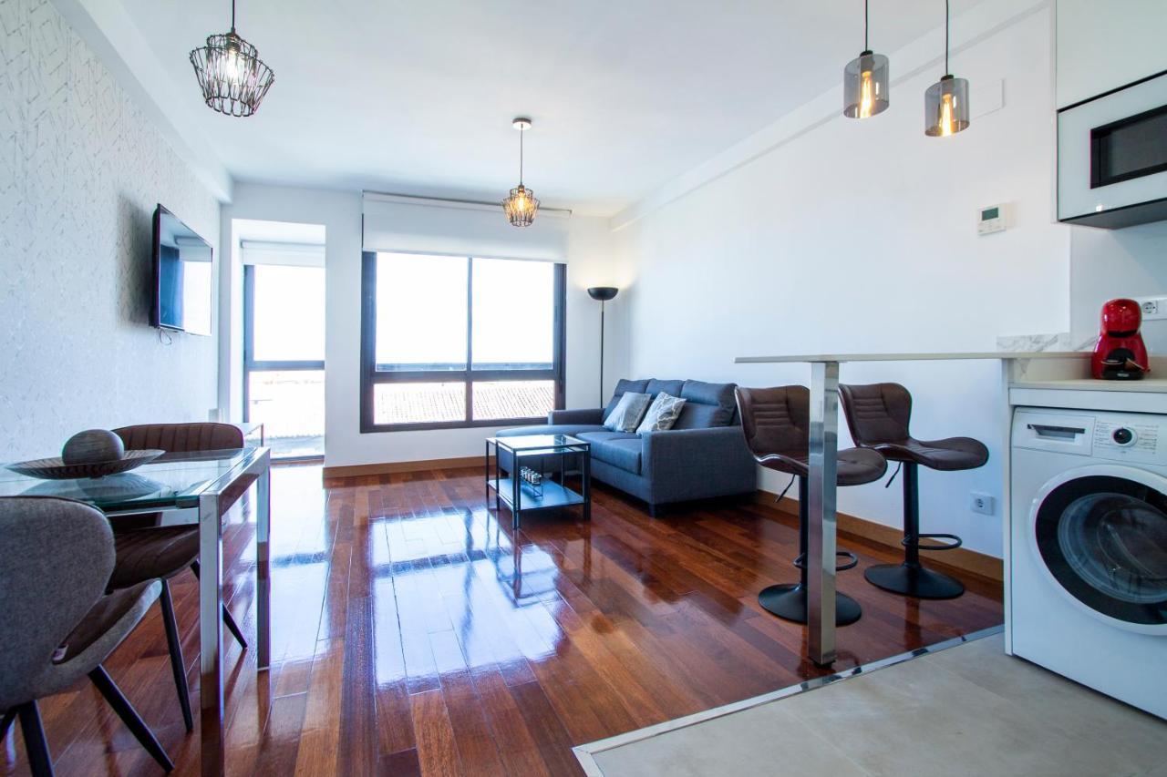 Apartamentos Castilla Luz Business Madrid Buitenkant foto