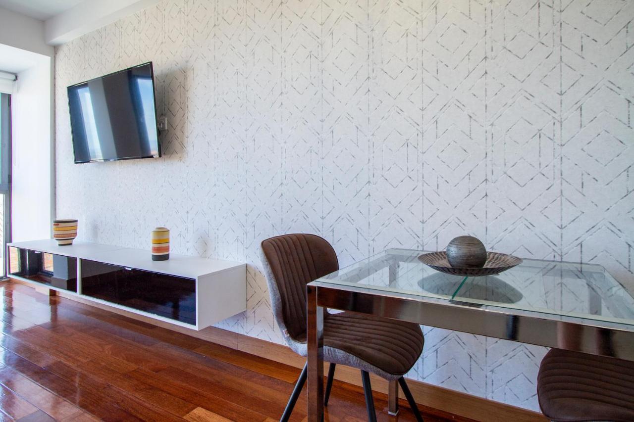 Apartamentos Castilla Luz Business Madrid Buitenkant foto
