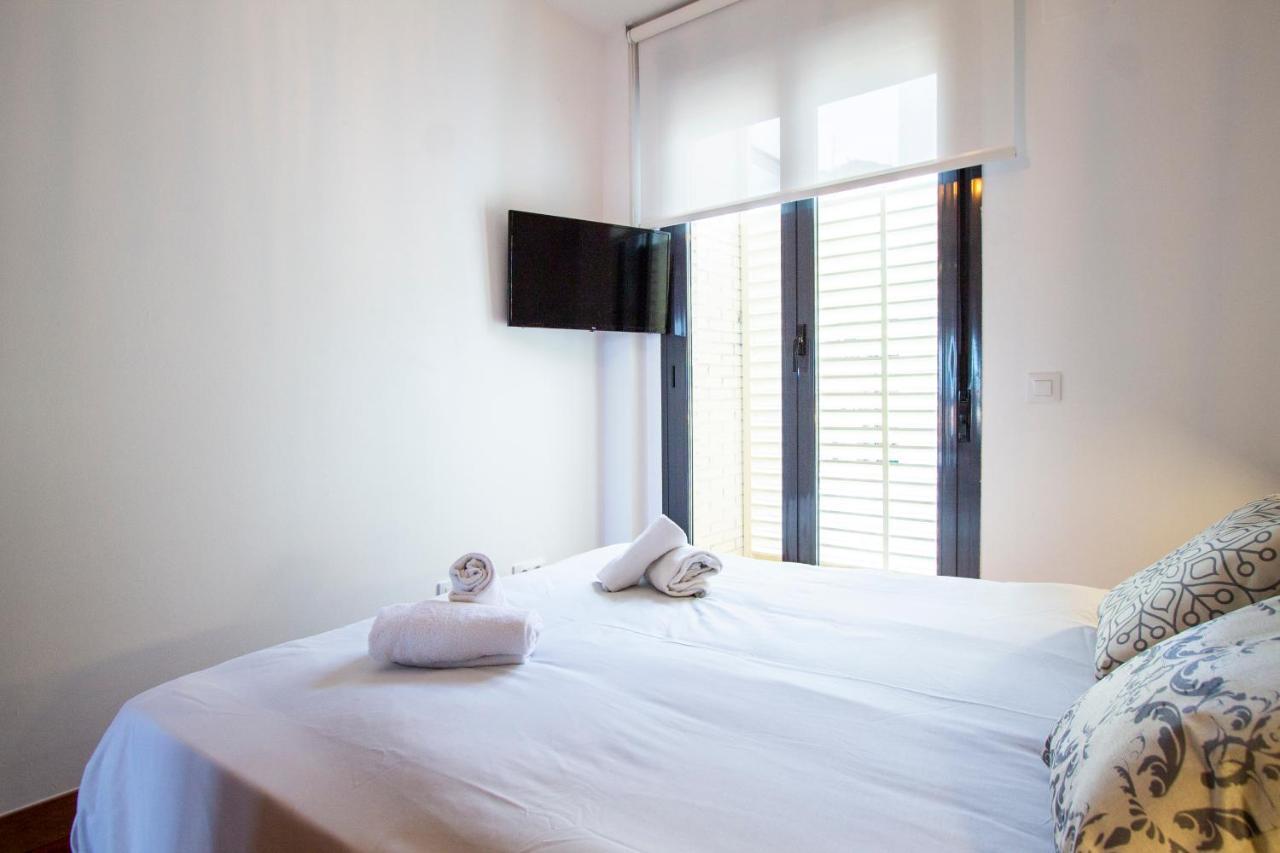 Apartamentos Castilla Luz Business Madrid Buitenkant foto