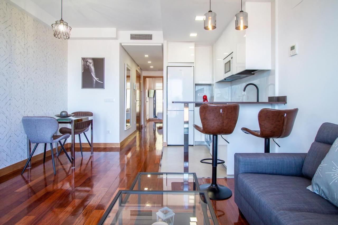 Apartamentos Castilla Luz Business Madrid Buitenkant foto