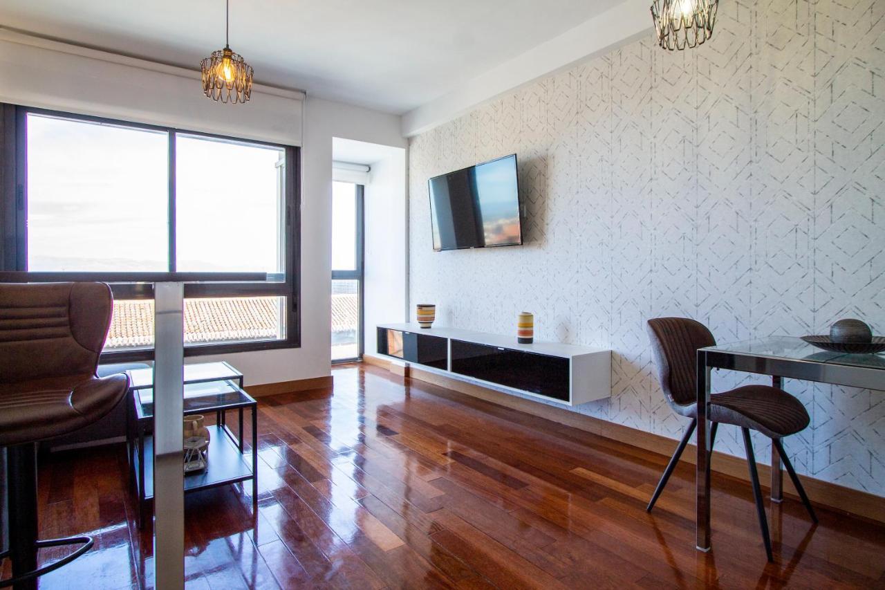 Apartamentos Castilla Luz Business Madrid Buitenkant foto