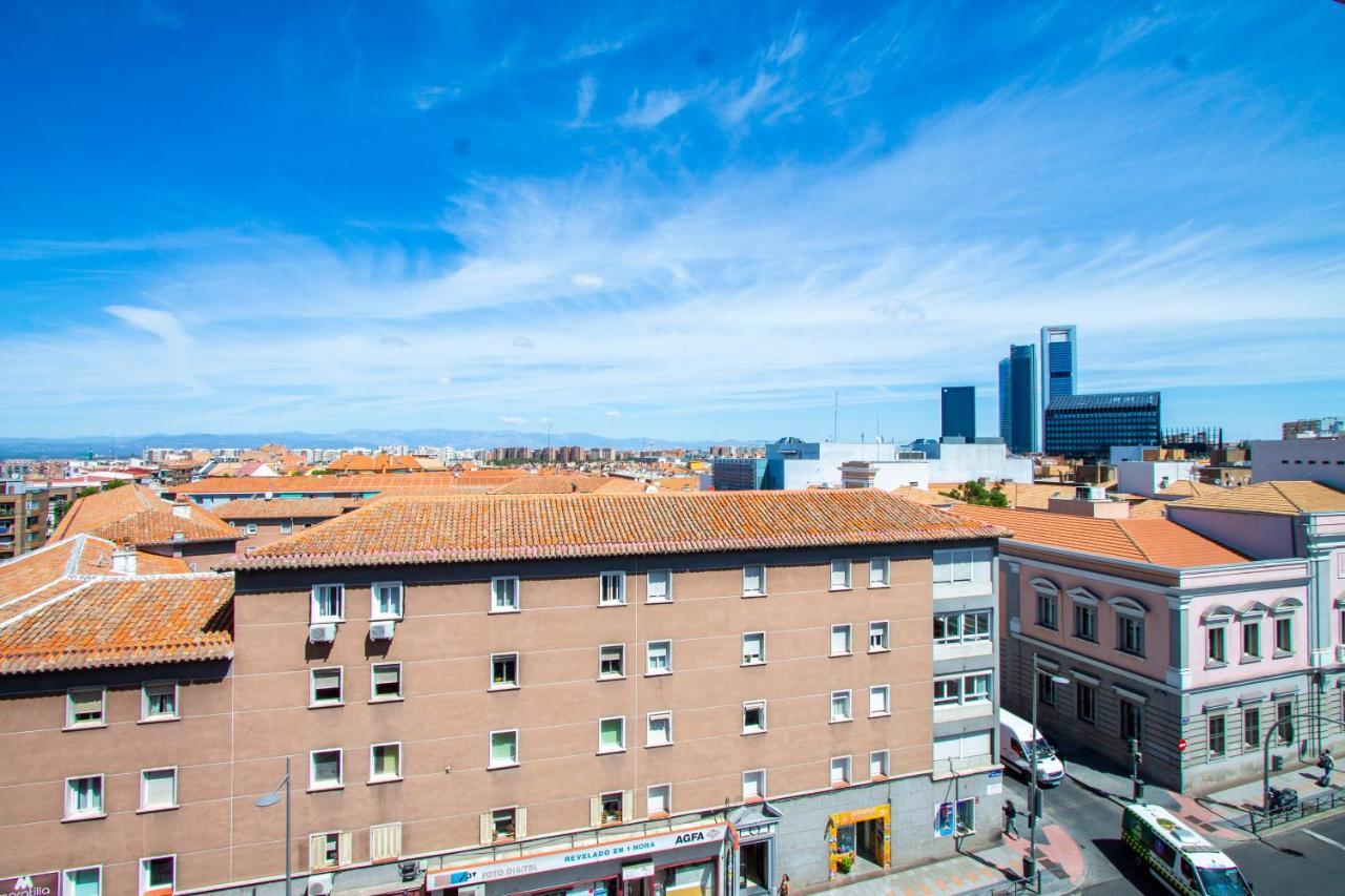 Apartamentos Castilla Luz Business Madrid Buitenkant foto