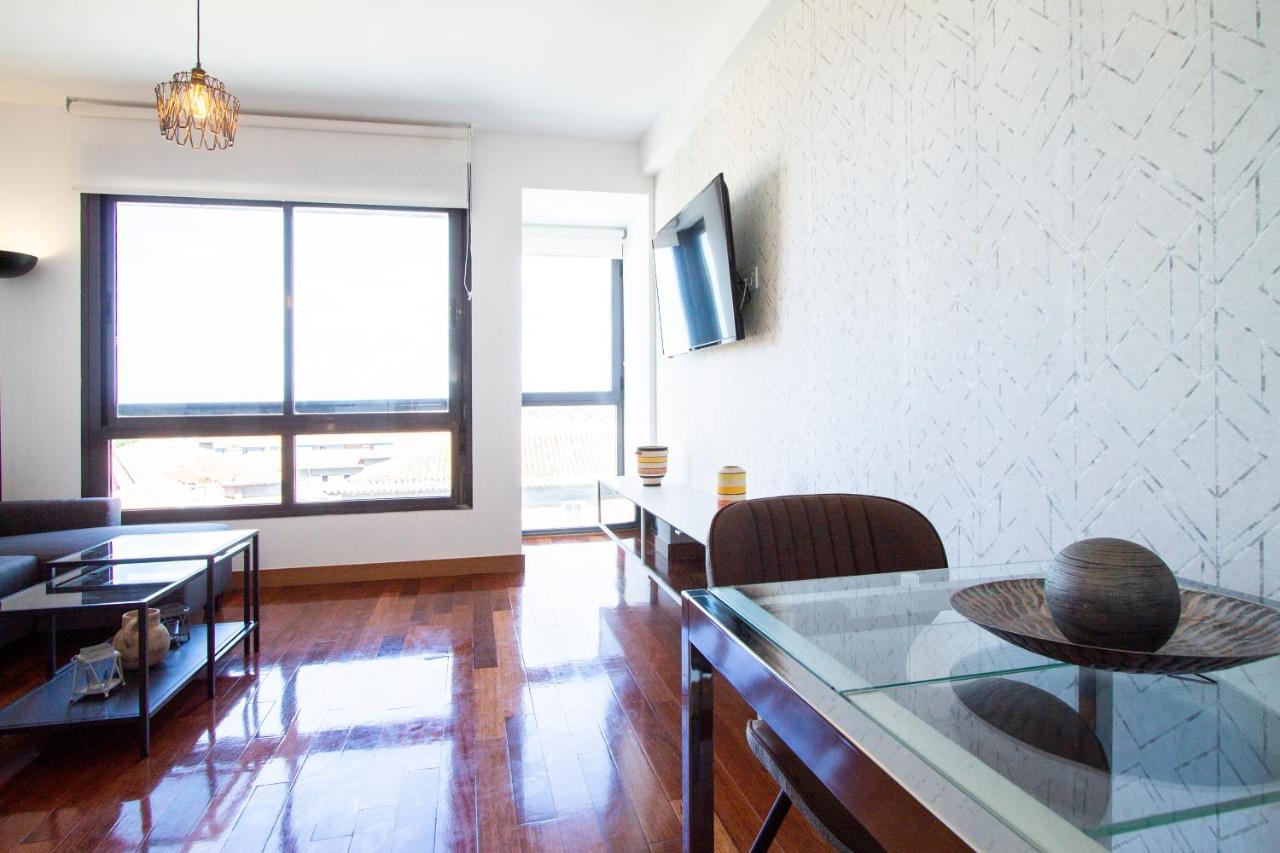 Apartamentos Castilla Luz Business Madrid Buitenkant foto