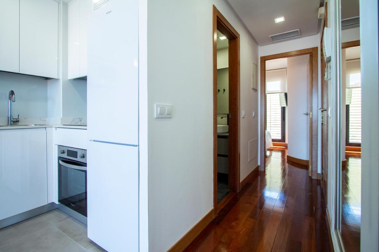 Apartamentos Castilla Luz Business Madrid Buitenkant foto