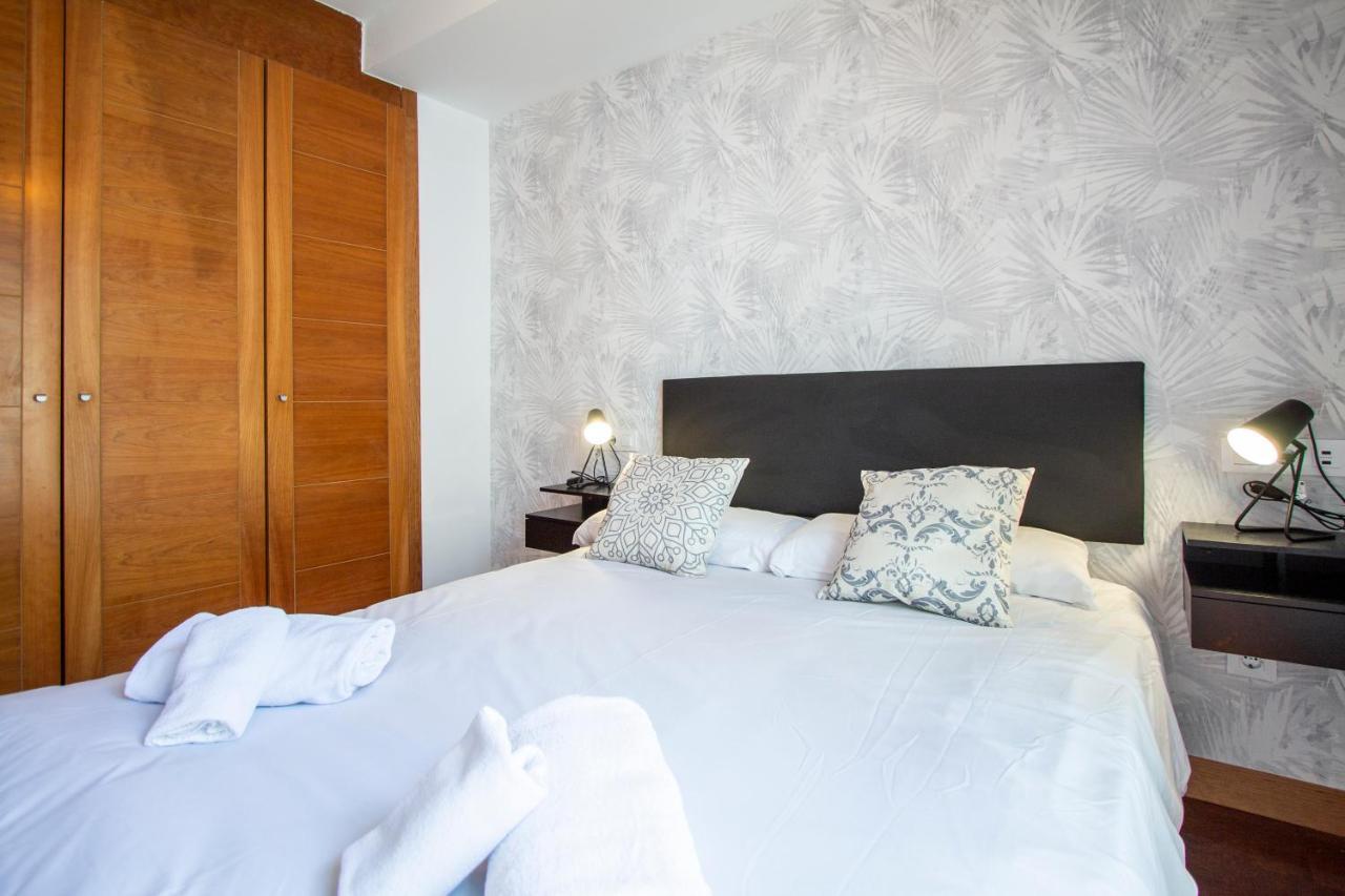 Apartamentos Castilla Luz Business Madrid Buitenkant foto